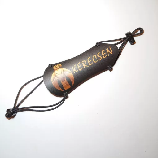 Kerecsen műanyag technikai alkarvédő