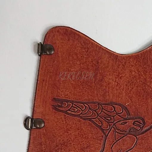 Váci – Egyszerű vésett alkarvédő - különféle mintákkal