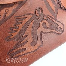 Váci faragott tegez