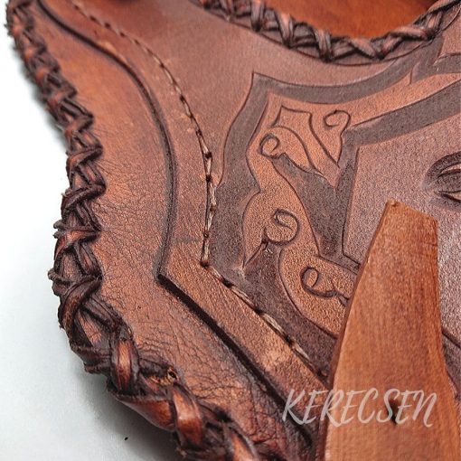 Váci faragott tegez