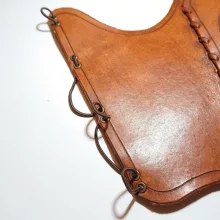 Váci - Nagy vésett alkarvédő – Szkíta turul