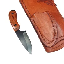 Váci - Nagy vésett alkarvédő késsel – Farkas