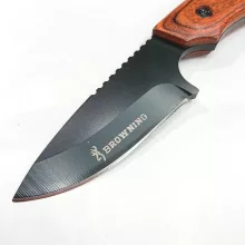 Váci - Nagy vésett alkarvédő késsel – Farkas